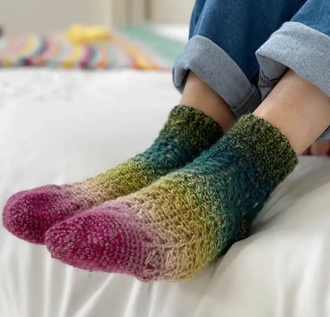 lacy crochet socks pattern