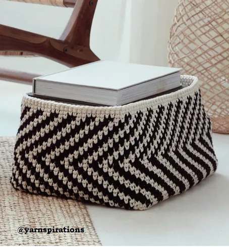 Modern crochet basket pattern