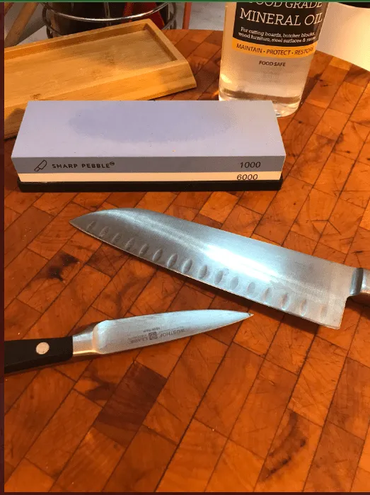 kitchen tips- keep knives sharp to avoid injury