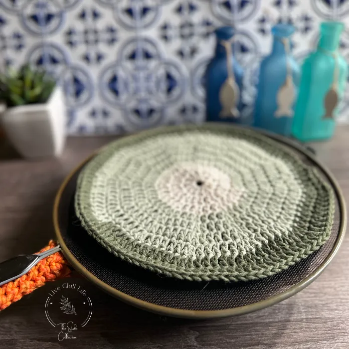 Crochet pan cover
