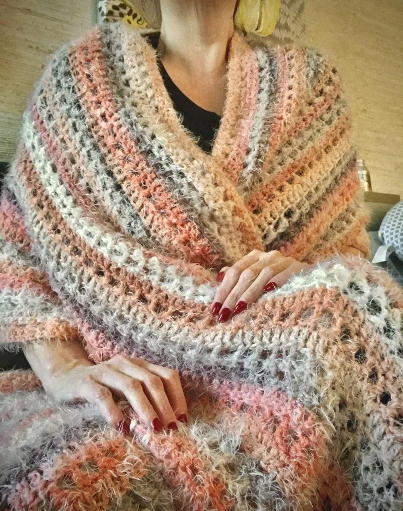 caron latte cakes wrap pattern