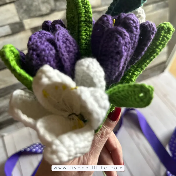 crochet tulips white and purple