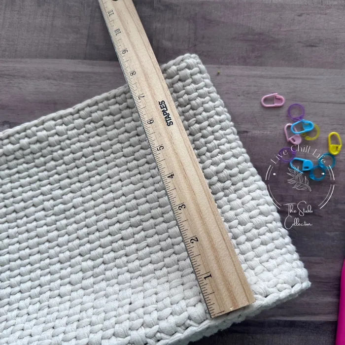 measuring crochet bag