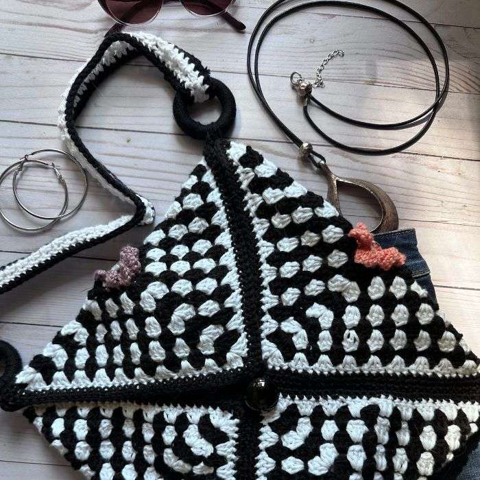 crochet checkerboard granny square flower bag