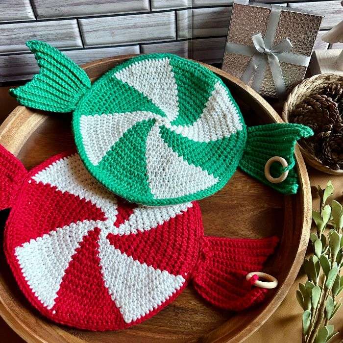 crochet peppermint candy potholders